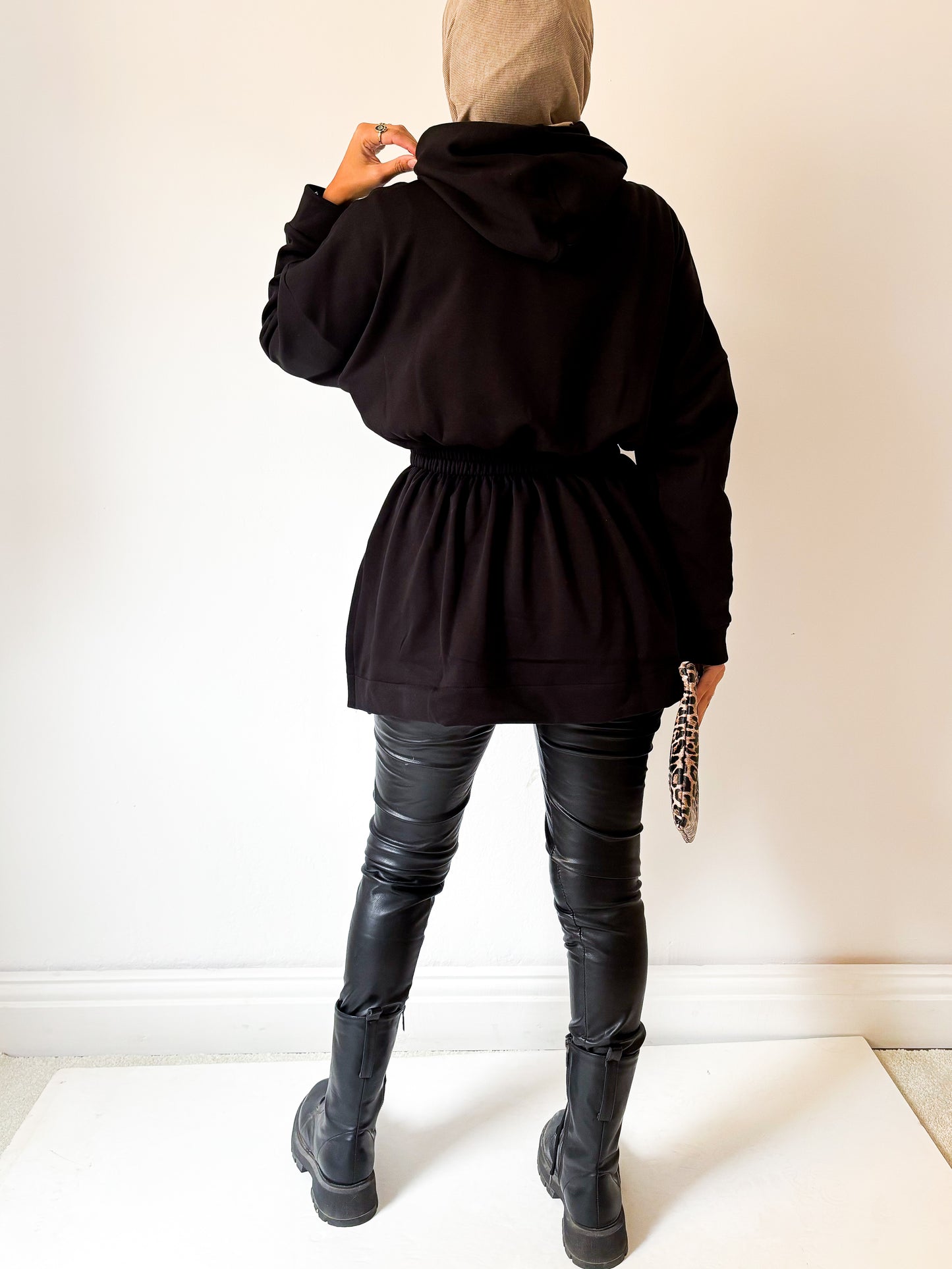 Lara Sweatshirt - Black